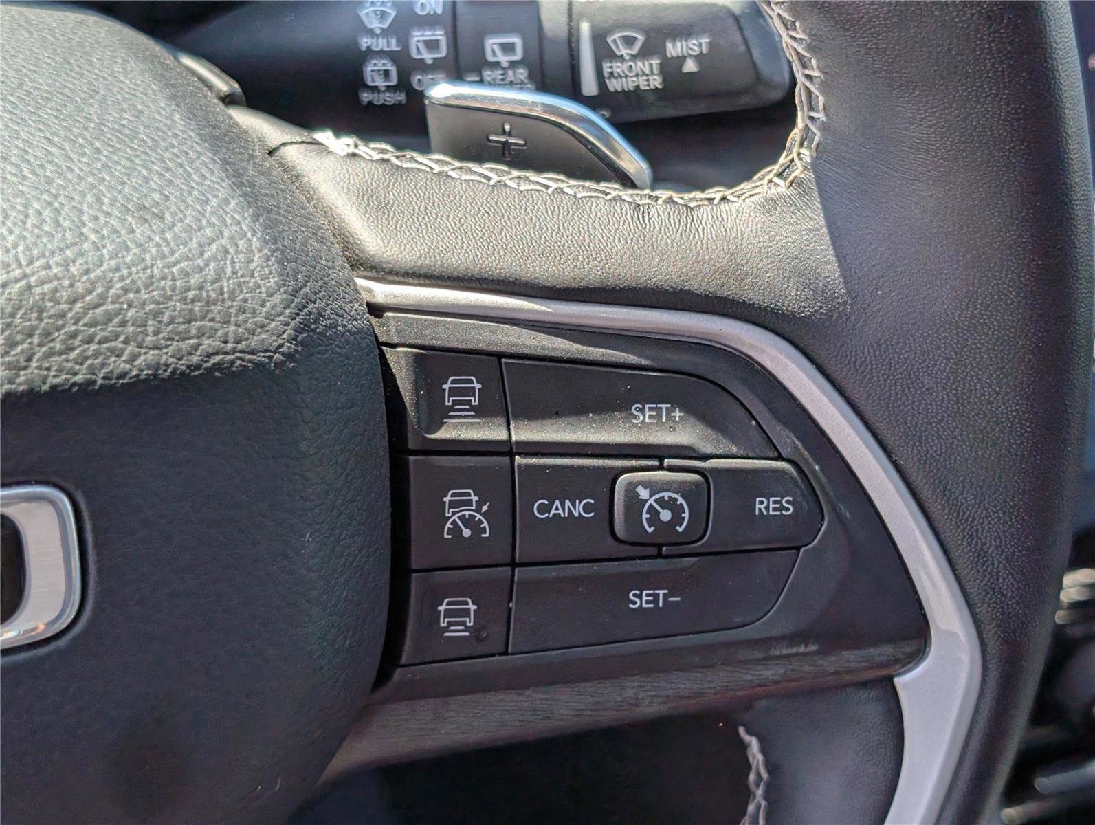 Used 2022 Jeep Grand Cherokee L Limited AWD/4WD image 28