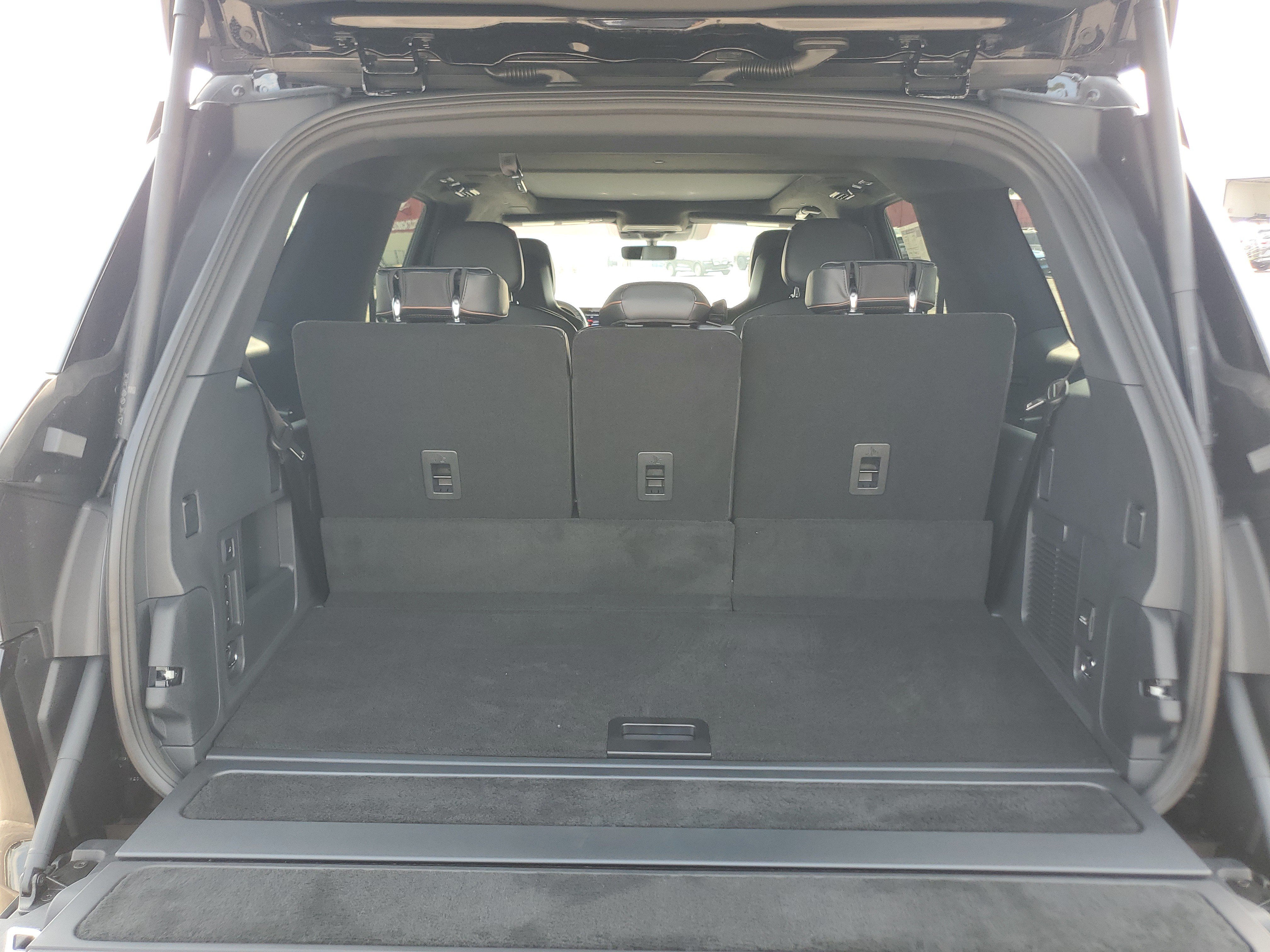 New 2027 Lincoln Navigator Black Label AWD/4WD image 32
