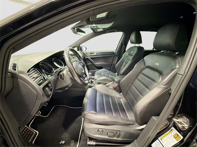 Used 2017 Volkswagen Golf 4-Door image 19