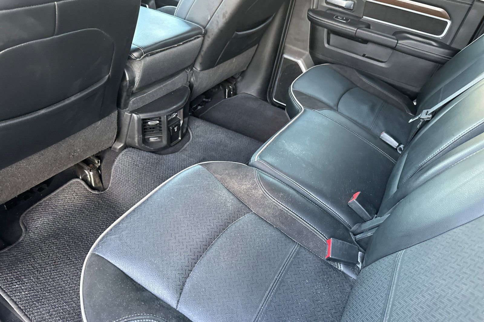 Used 2024 RAM 2500 Laramie image 13