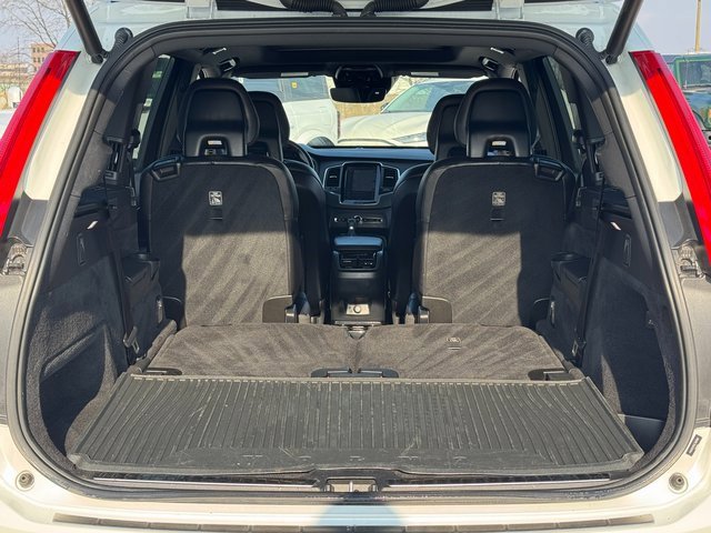 Used 2020 Volvo XC90 T6 Momentum w/ Protection Package Premier image 18