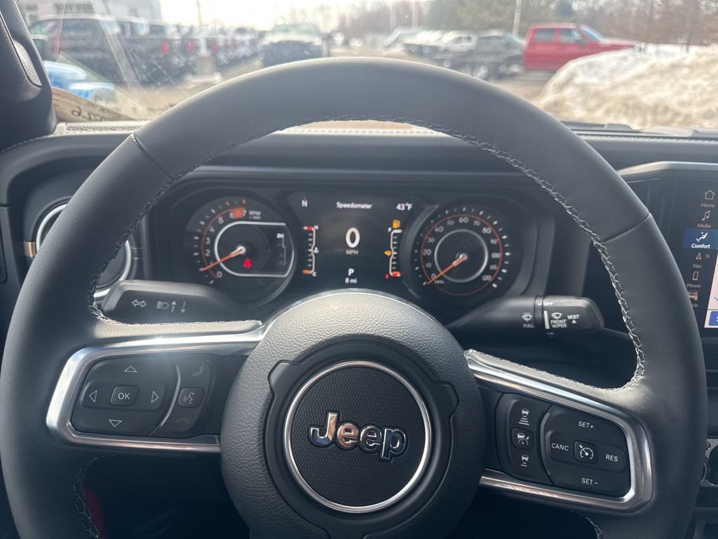 New 2025 Jeep Wrangler Unlimited Sahara AWD/4WD image 14