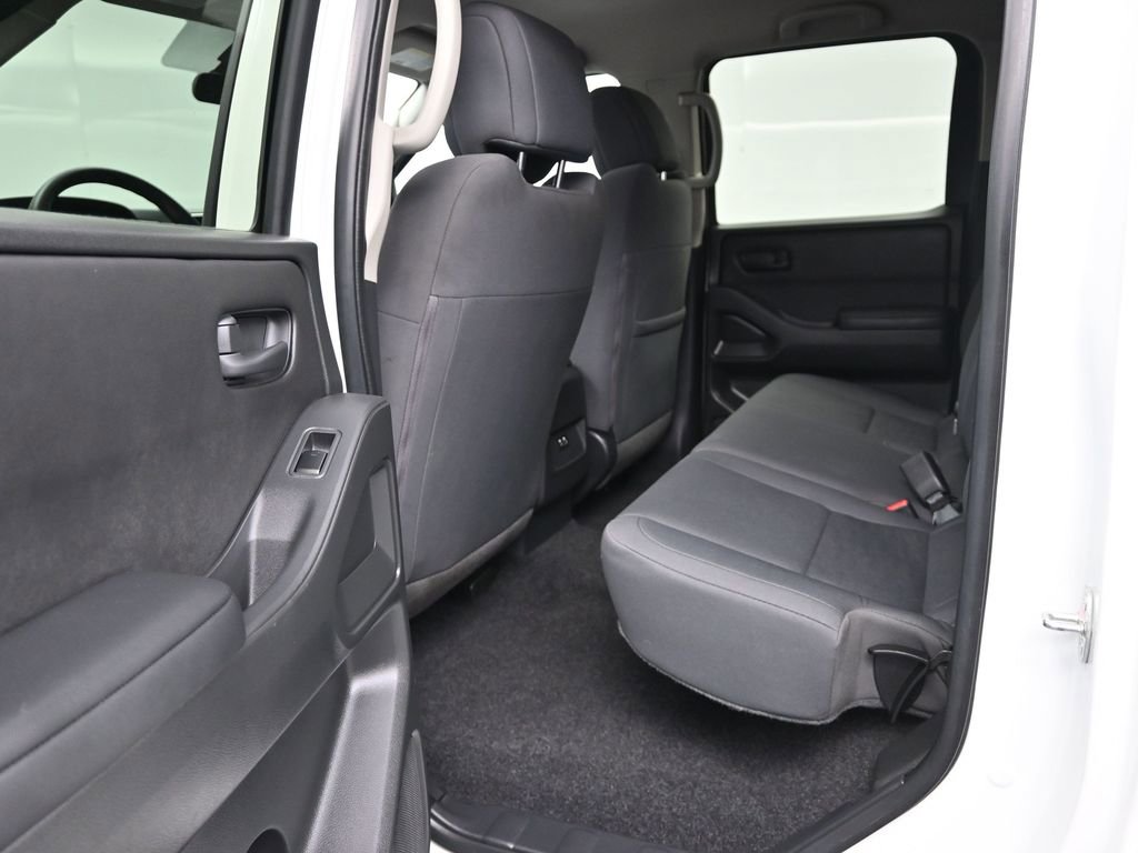 Used 2023 Nissan Frontier S w/ Tow Package image 15