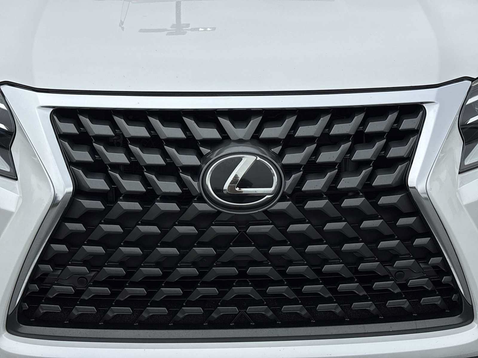 Used 2020 Lexus GX 460 Premium w/ Premium Package AWD/4WD image 32