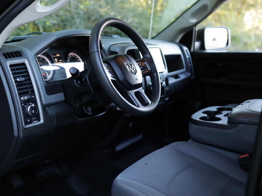 Used 2019 RAM 1500 ST w/ SXT Plus Group AWD/4WD image 9