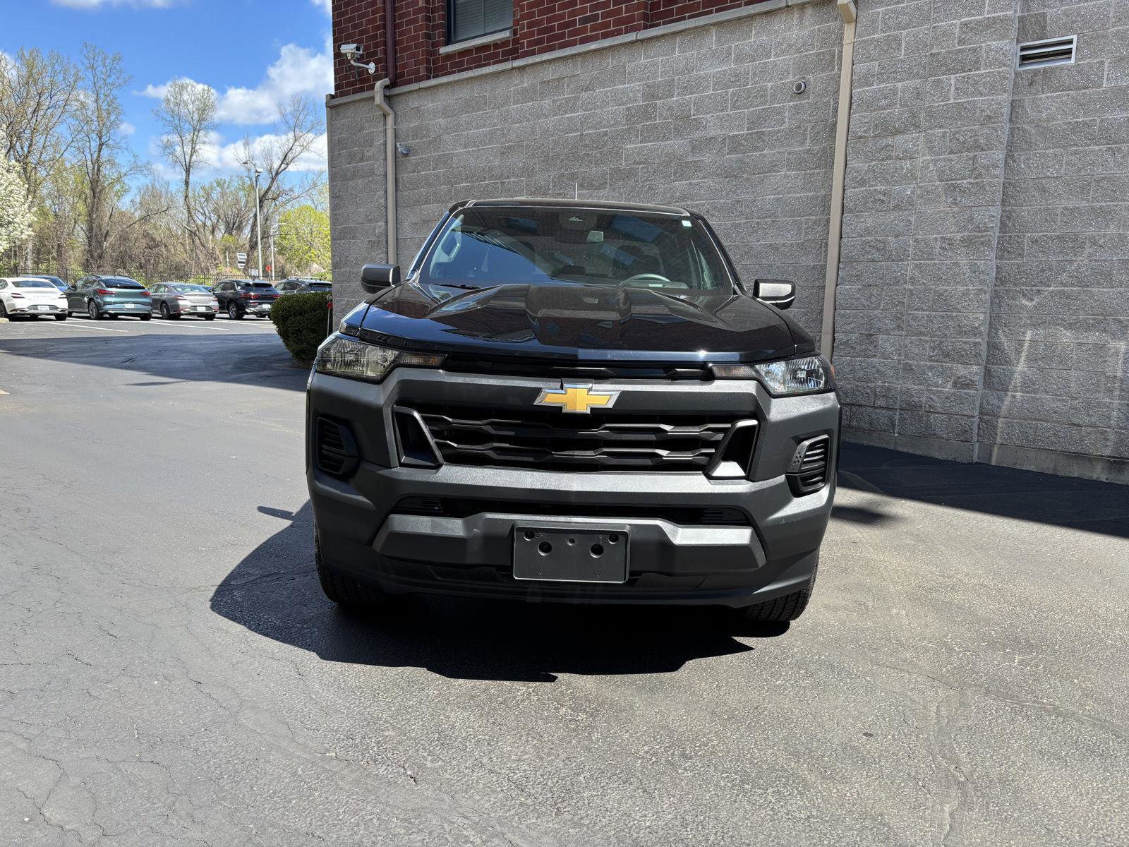 Used 2023 Chevrolet Colorado W/T RWD image 5