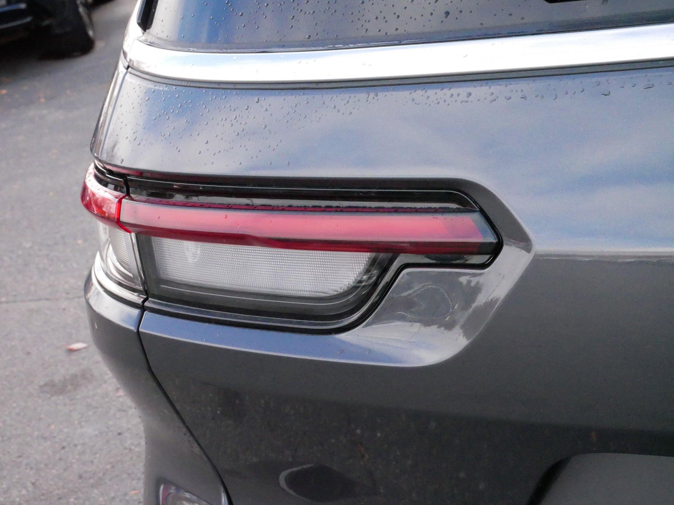 Used 2024 Jeep Grand Cherokee L Limited w/ Luxury Tech Group II image 17