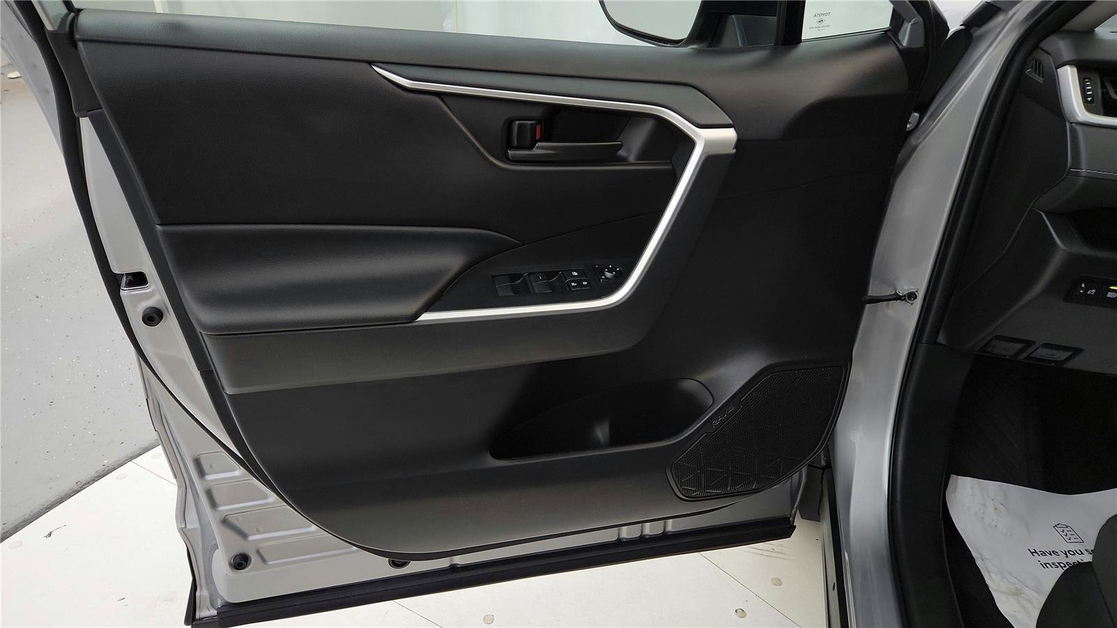 Certified 2023 Toyota RAV4 LE image 34