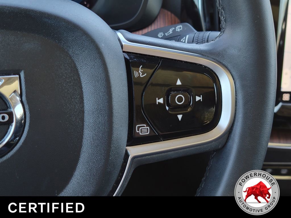 Used 2024 Volvo XC60 B5 Plus image 32