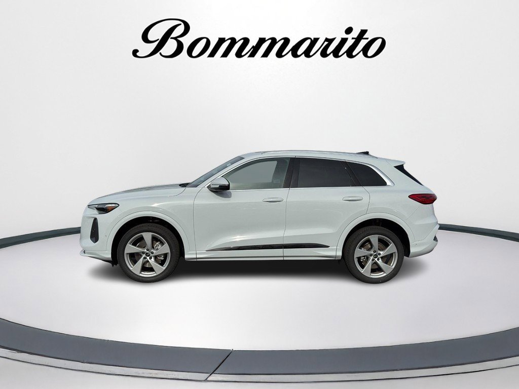 New 2025 Audi Q5 Premium Plus image 2