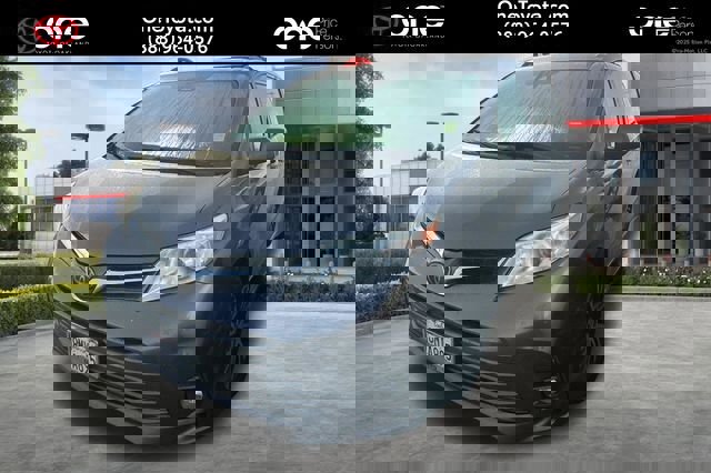 Used 2020 Toyota Sienna XLE Premium image 1