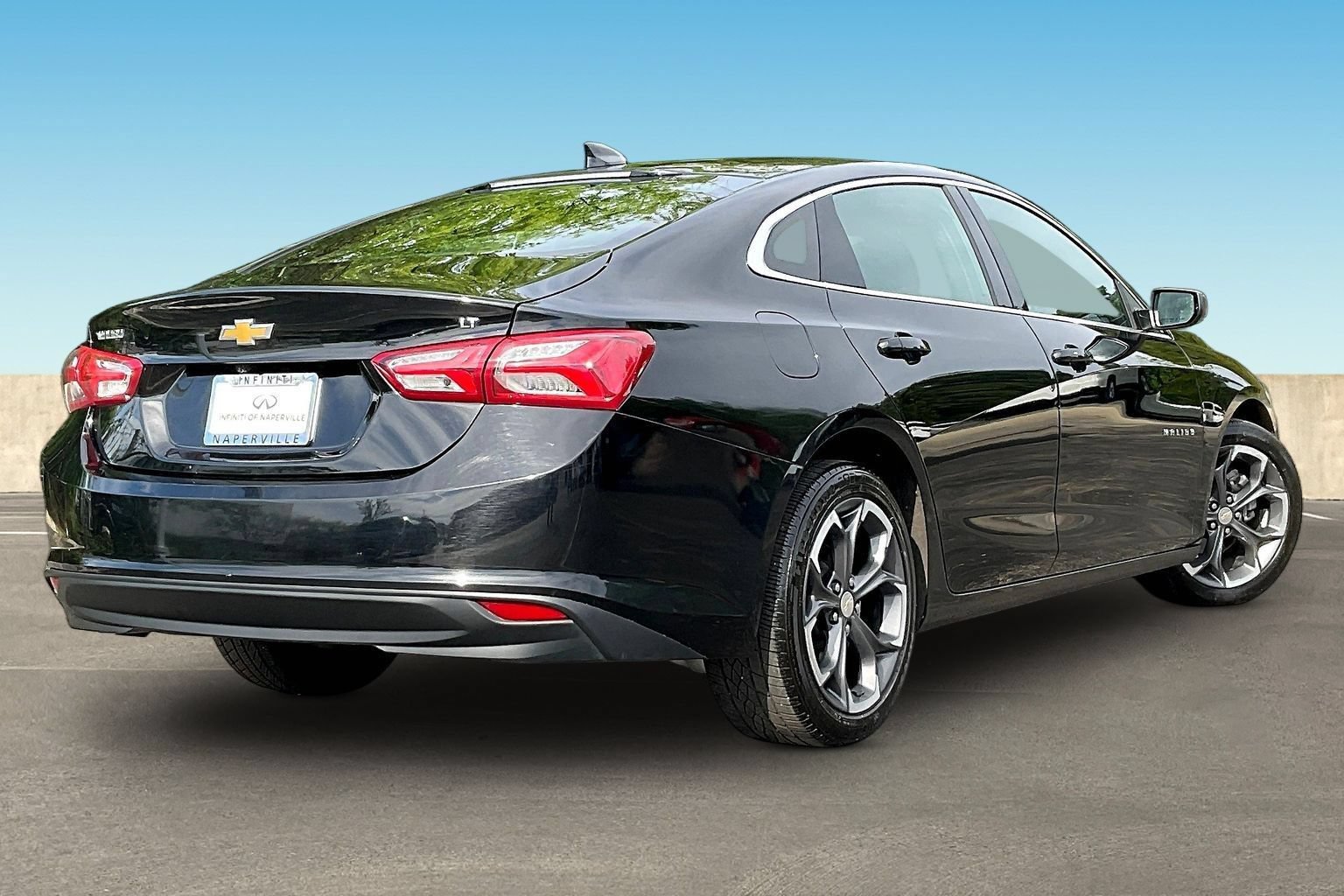 Used 2022 Chevrolet Malibu LT FWD image 5