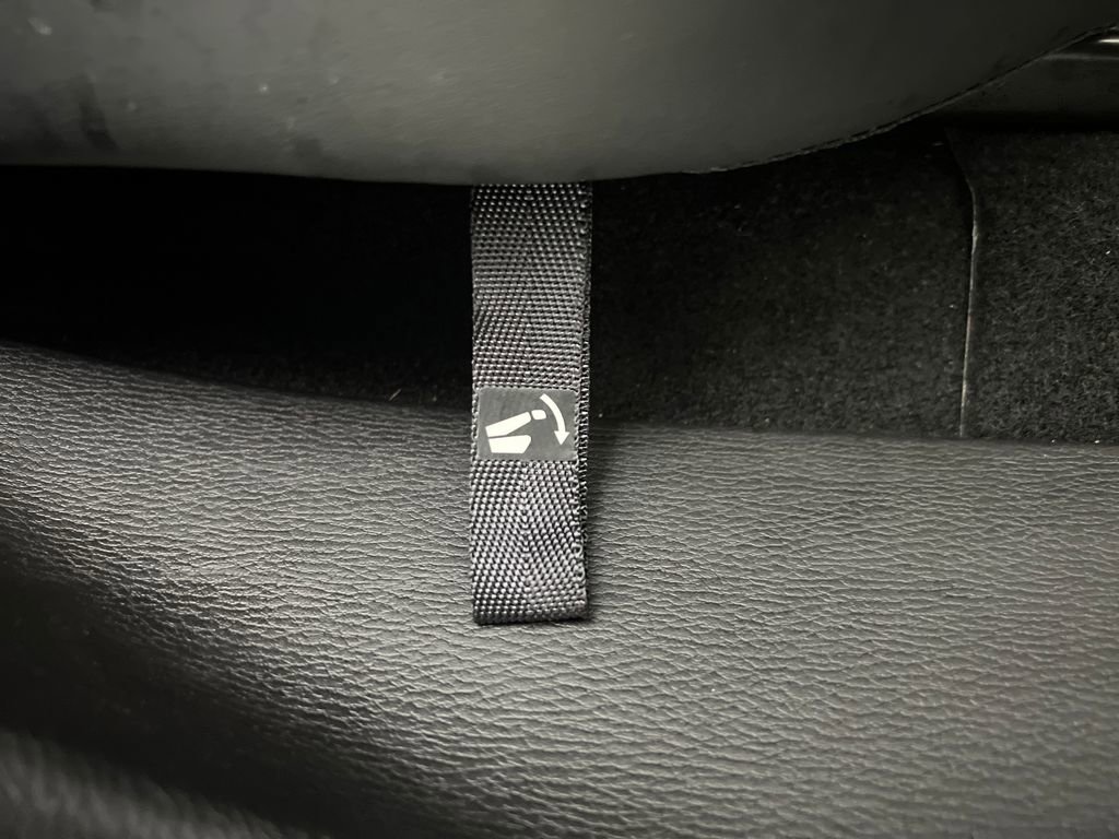 Used 2025 Mitsubishi Outlander SE AWD/4WD image 19