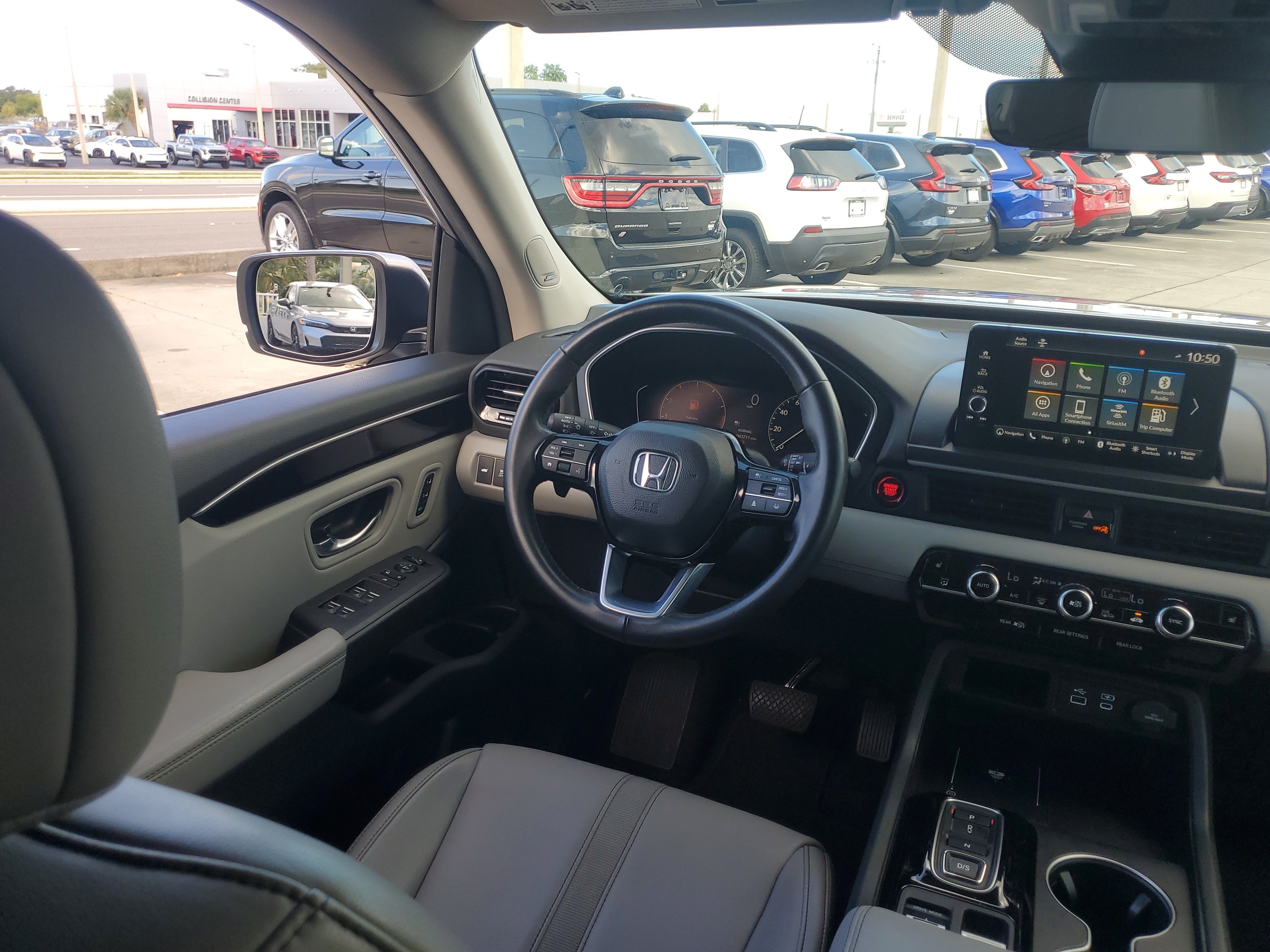 Used 2024 Honda Pilot Touring image 19