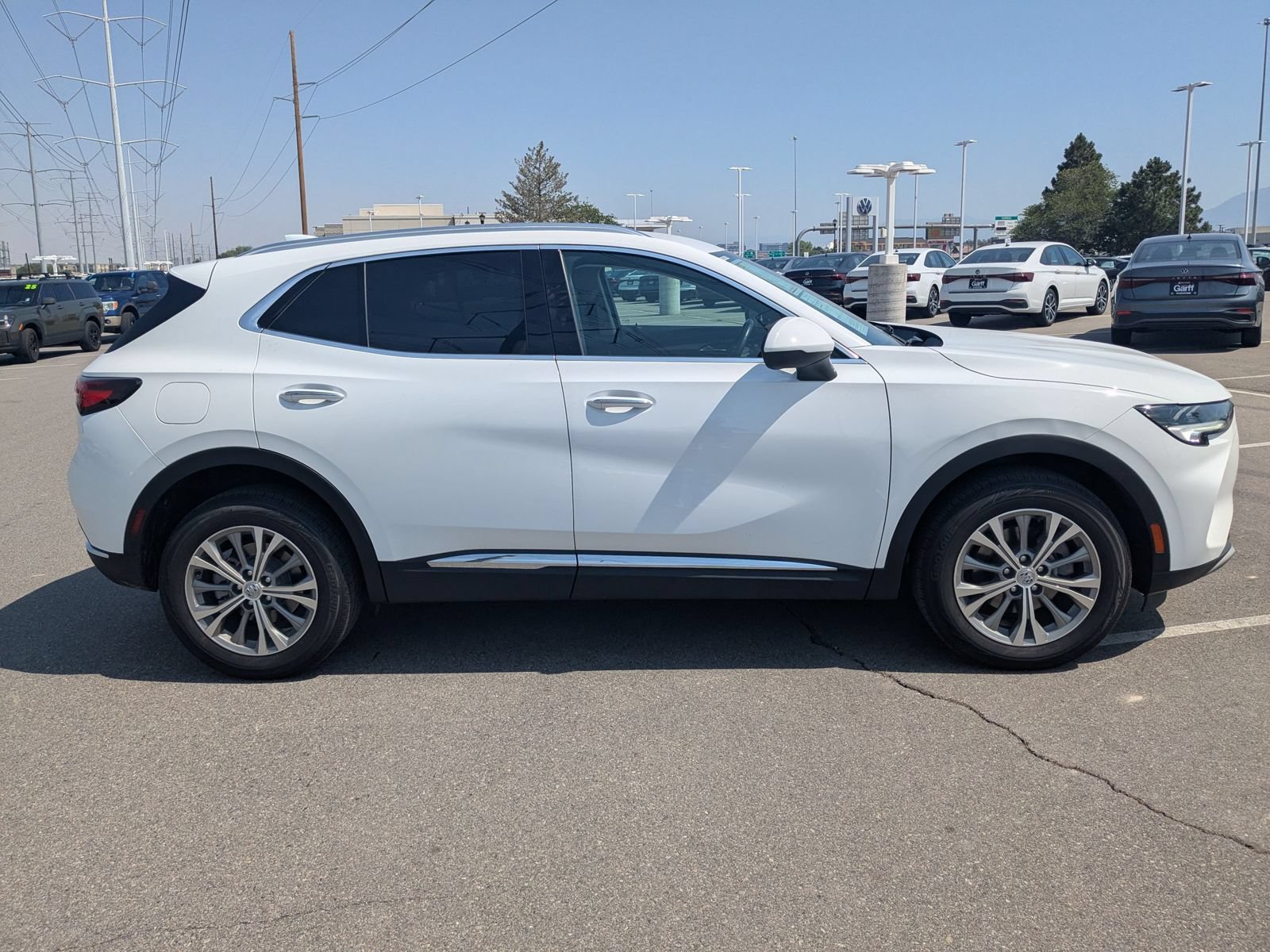 Used 2022 Buick Envision Preferred w/ Safety Package FWD image 2