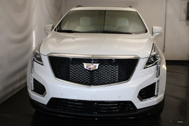 Certified 2024 Cadillac XT5 Sportv w/ Technology Package AWD/4WD image 3