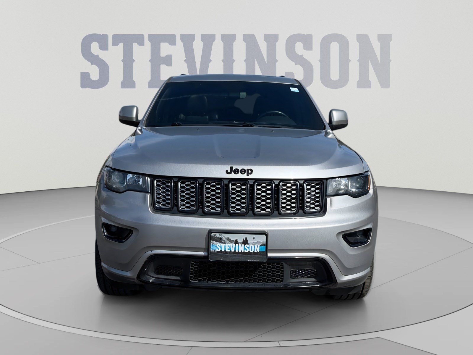 Used 2019 Jeep Grand Cherokee Altitude AWD/4WD image 8