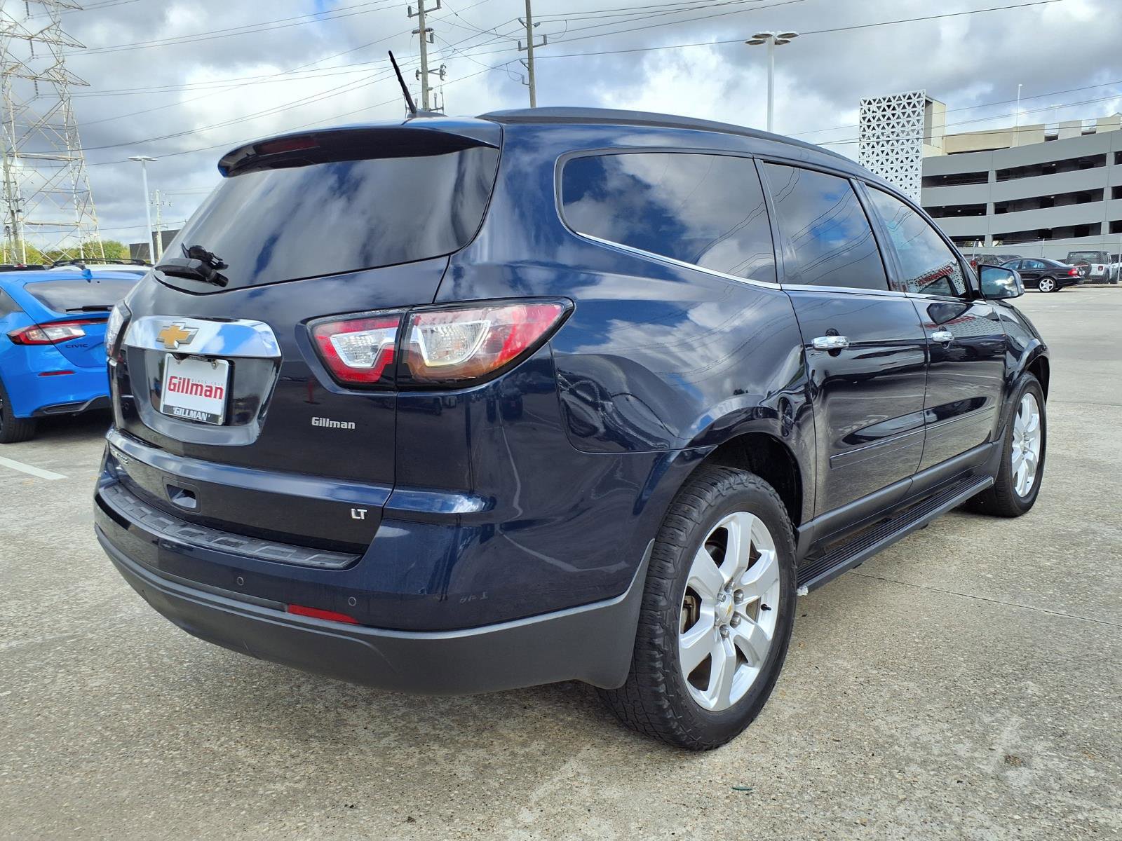 Used 2017 Chevrolet Traverse LT w/ Style and Technology Package image 25