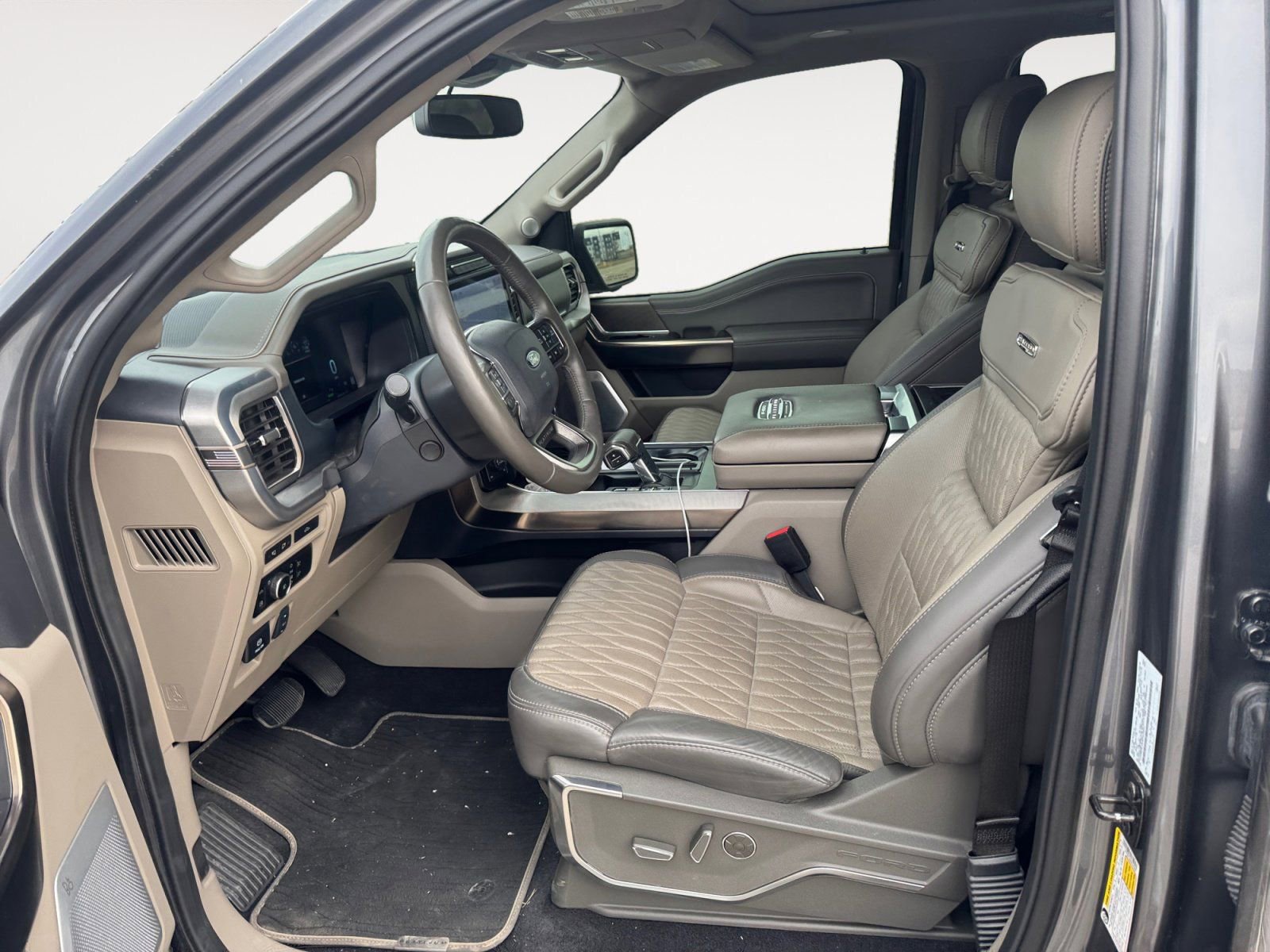 Used 2024 Ford F150 Platinum w/ Equipment Group 703A Plus image 9