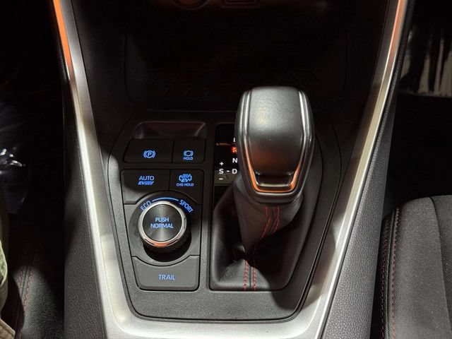 Used 2021 Toyota RAV4 SE w/ Weather & Moonroof Package AWD/4WD image 17