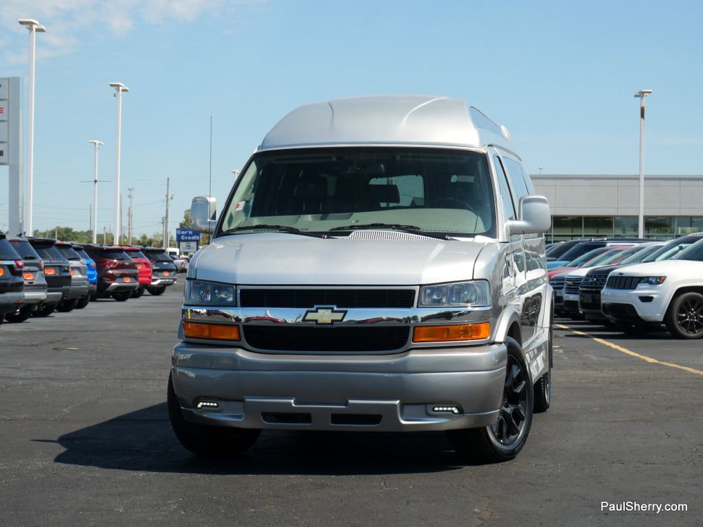 Used 2023 Chevrolet Express 2500 image 9