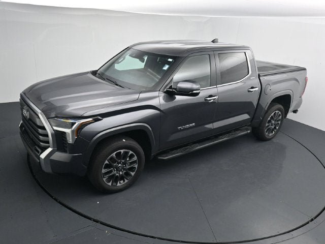 Used 2025 Toyota Tundra Limited AWD/4WD image 28