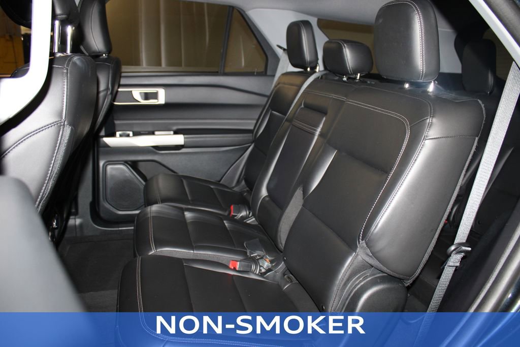 Certified 2022 Ford Explorer XLT w/ Equipment Group 202A image 18