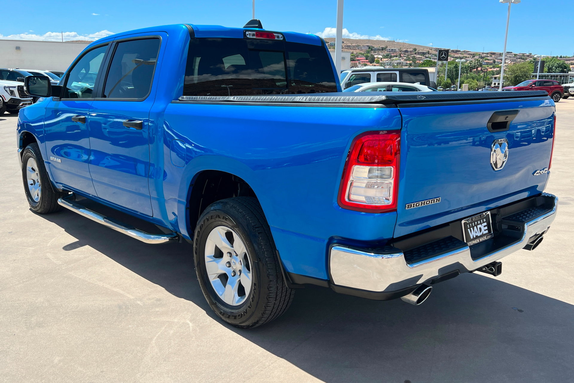 Used 2023 RAM 1500 Big Horn AWD/4WD image 3