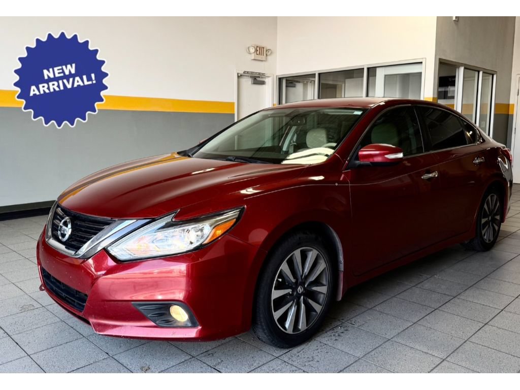 Used 2016 Nissan Altima 2.5 SL w/ 2.5 Technology Package