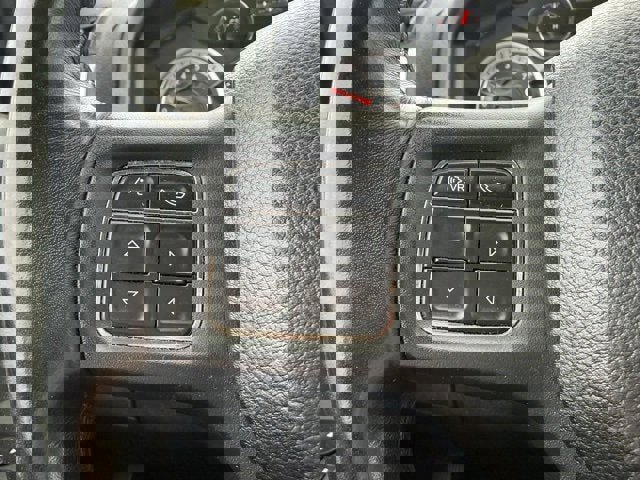 Used 2019 RAM 1500 Classic SLT w/ Luxury Group image 15