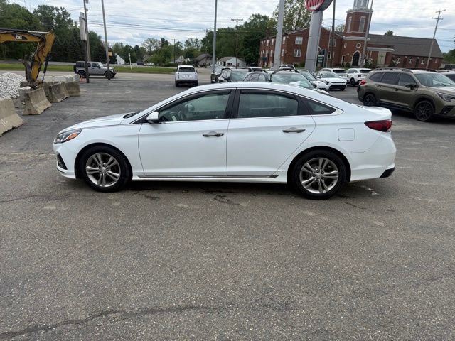Used 2018 Hyundai Sonata Sport w/ Cargo Package FWD image 4