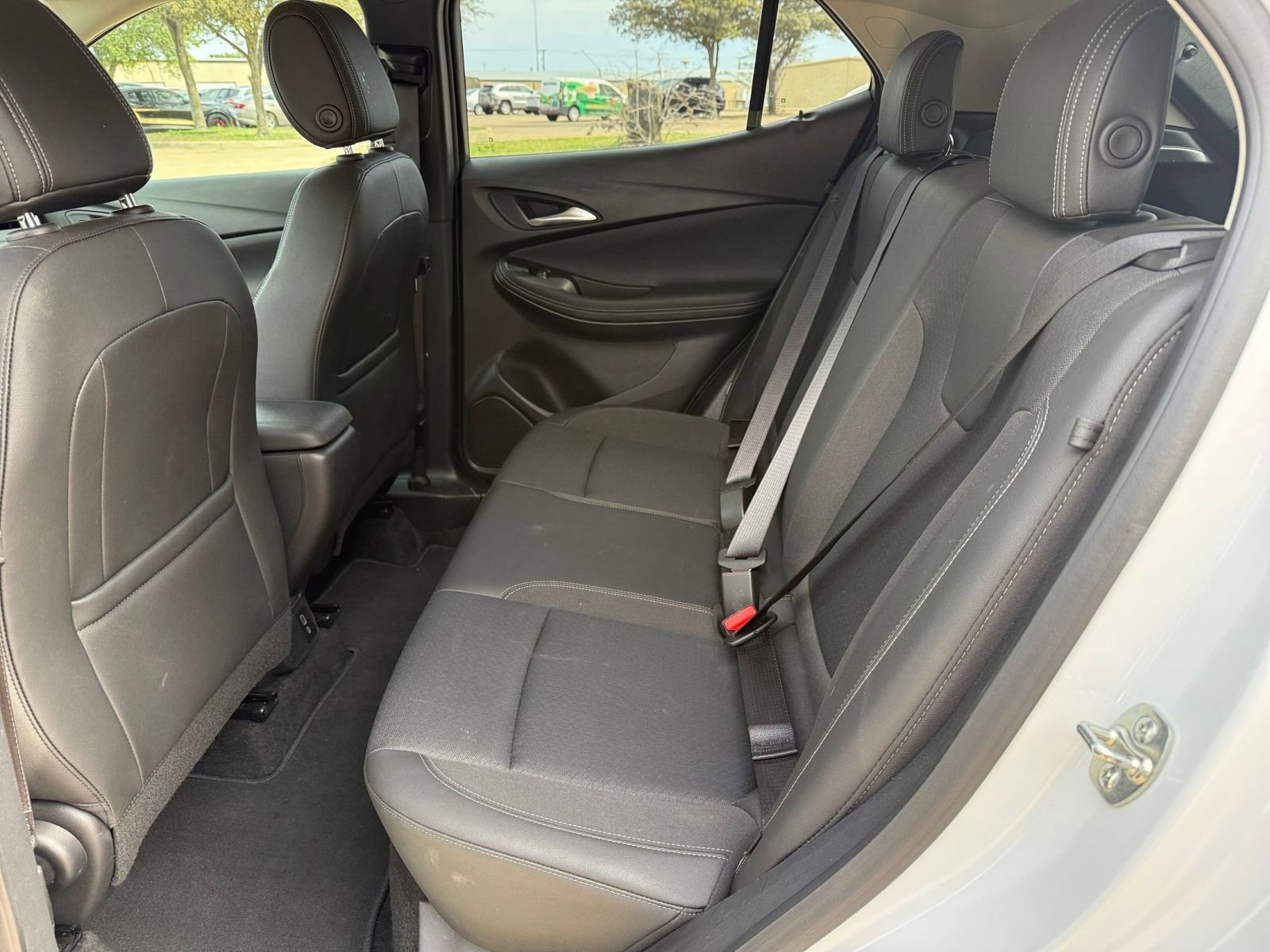 Used 2025 Buick Encore GX Preferred image 27