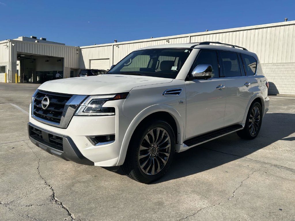 Used 2022 Nissan Armada Platinum w/ Captain's Chairs Package RWD image 7