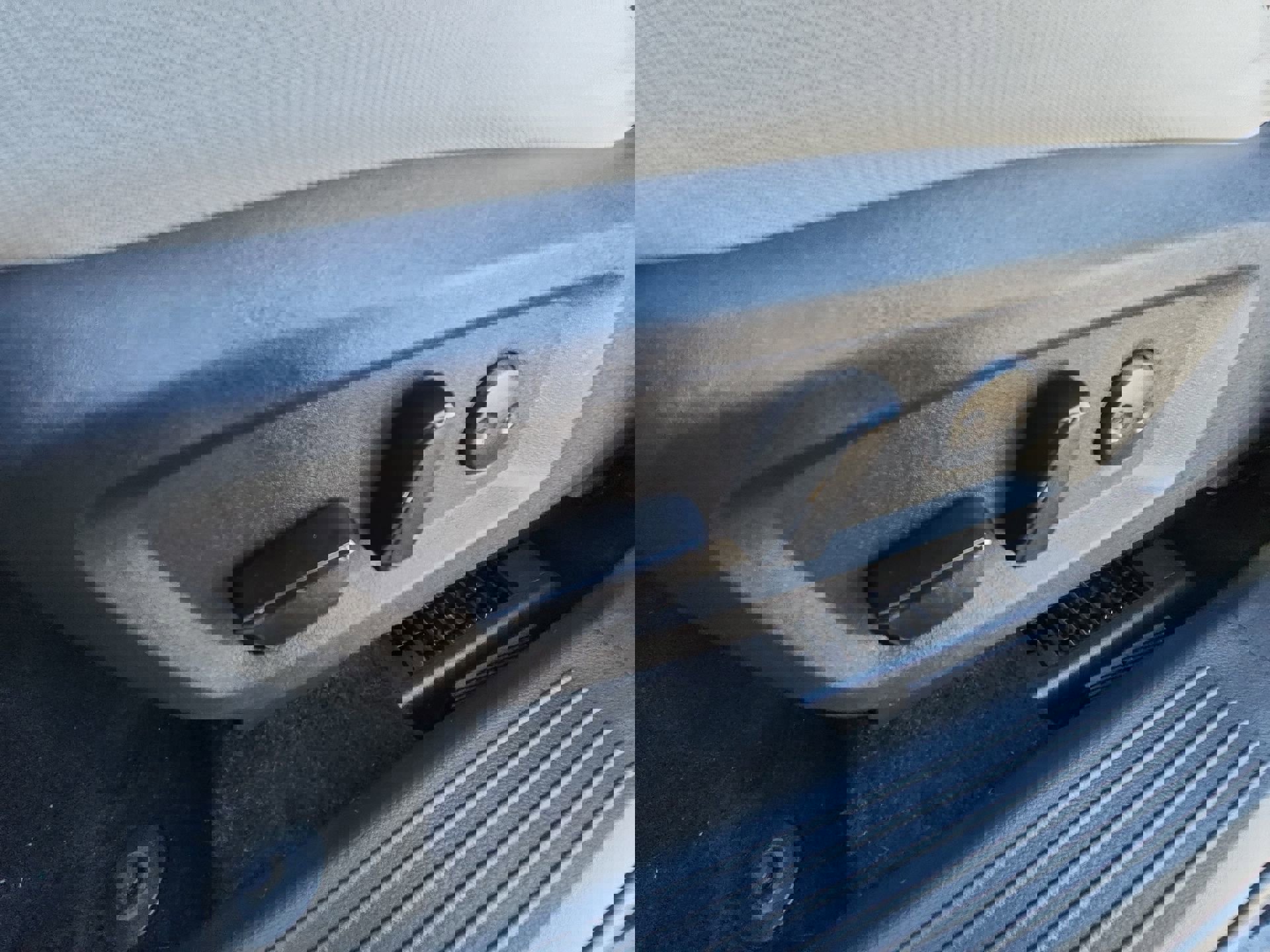 Used 2024 Nissan Rogue SV image 14