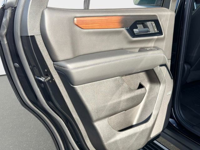 New 2026 GMC Yukon Denali w/ Denali Reserve Package image 11