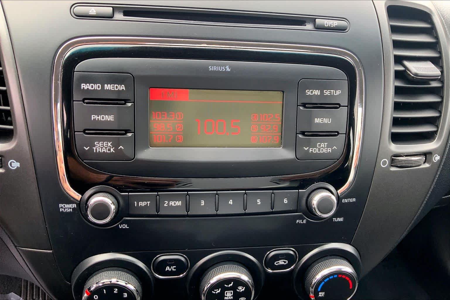 Used 2017 Kia Forte LX FWD image 35