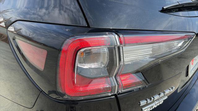 Used 2022 Subaru Outback Touring image 9