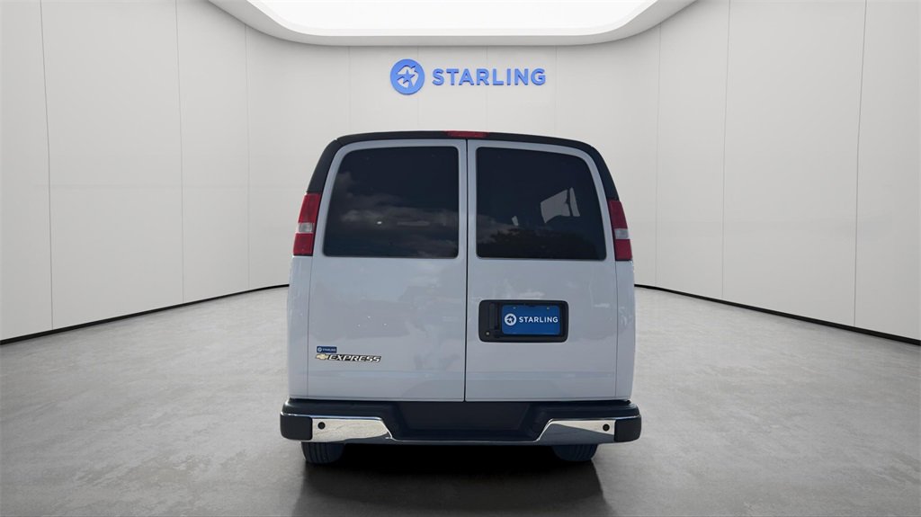 Used 2025 Chevrolet Express 3500 LT w/ LT Preferred Equipment Group image 7