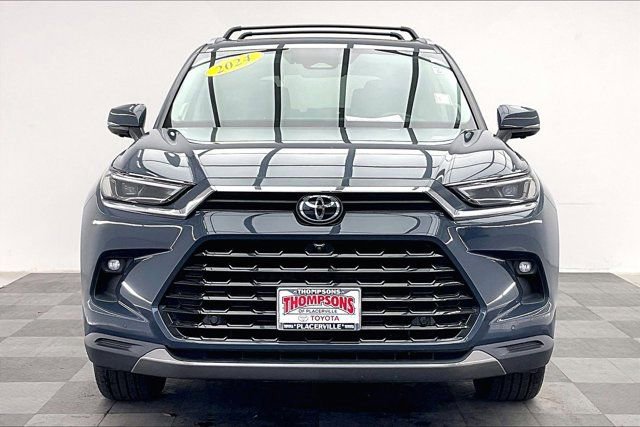 Used 2024 Toyota Grand Highlander Limited image 2