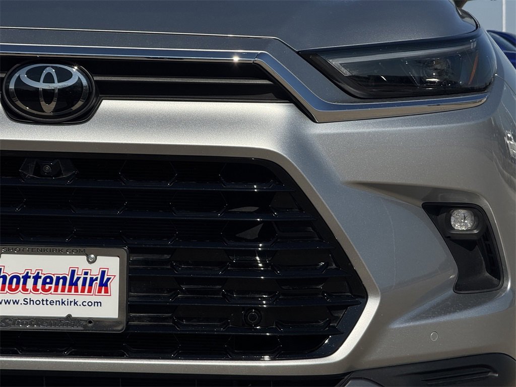 Used 2024 Toyota Grand Highlander Platinum image 8