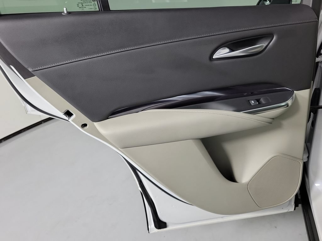 Used 2023 Cadillac XT4 Luxury w/ Driver Awareness Package FWD image 13