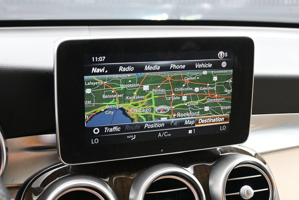 Used 2019 Mercedes-Benz GLC 300 4MATIC image 17