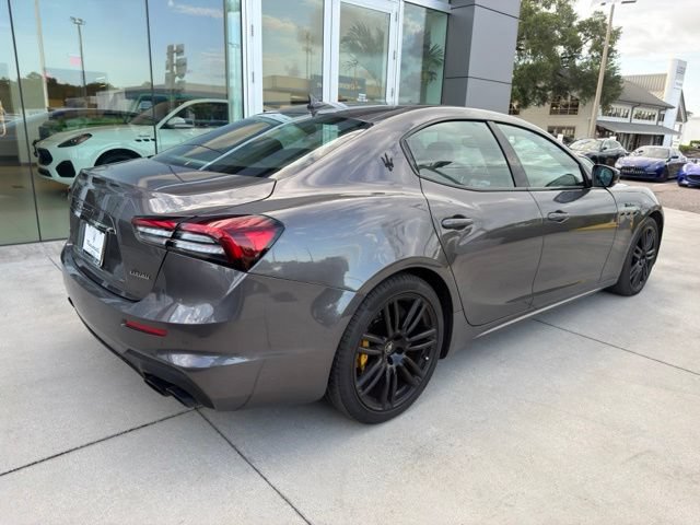 Used 2023 Maserati Ghibli Modena Q4 AWD/4WD image 4