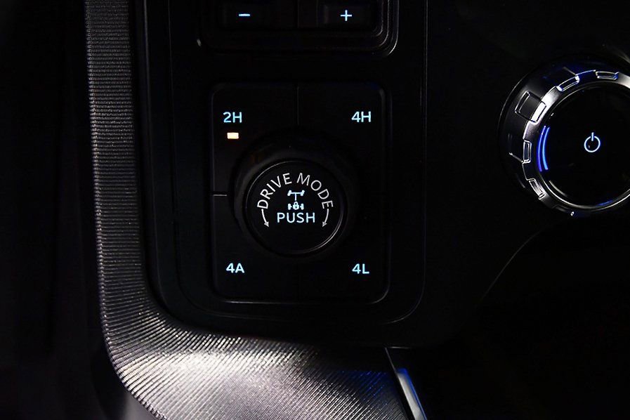 Used 2025 Ford F150 Platinum image 27