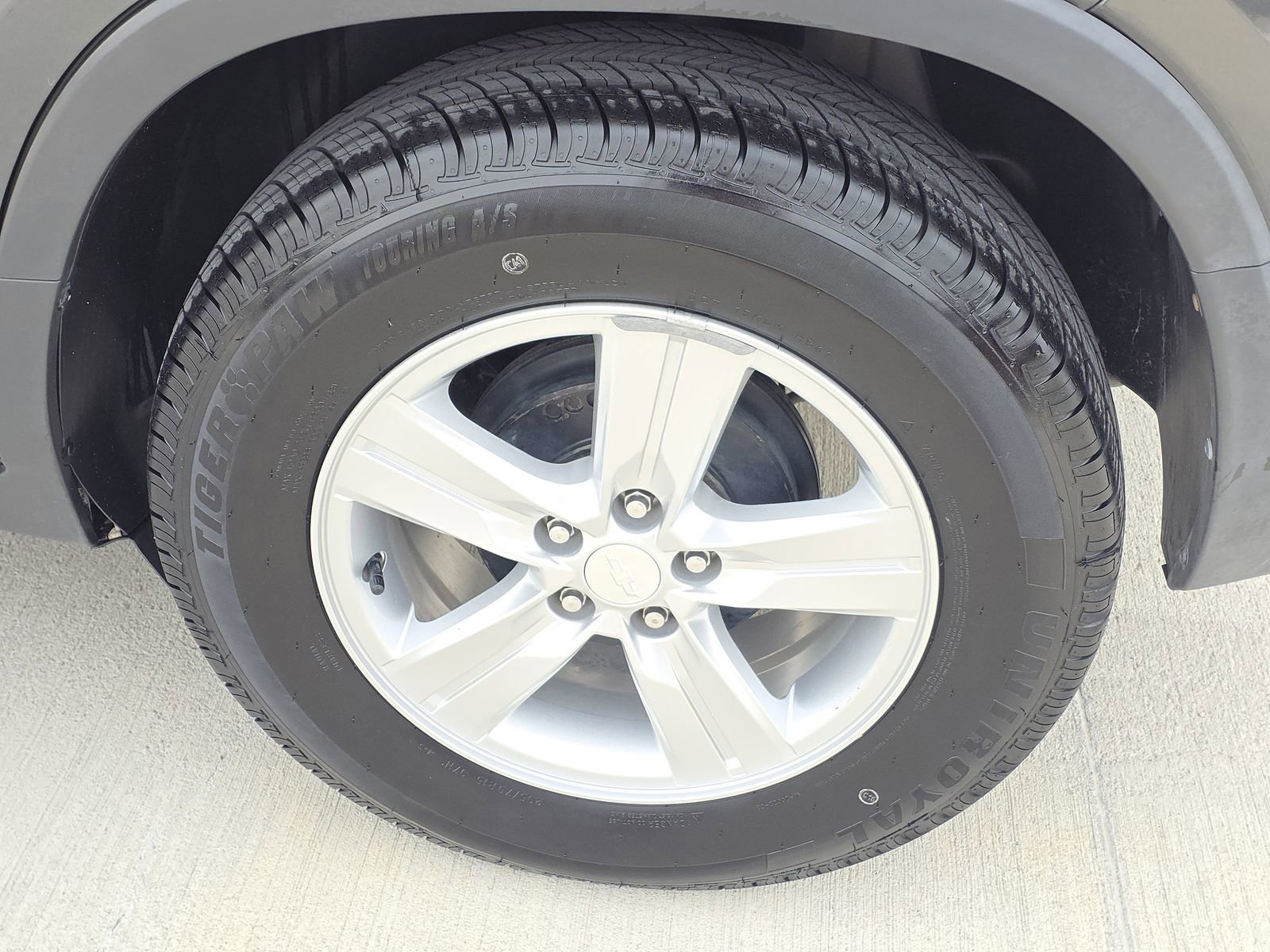 Used 2020 Chevrolet Trax LS w/ Tint and Cruise Package image 9