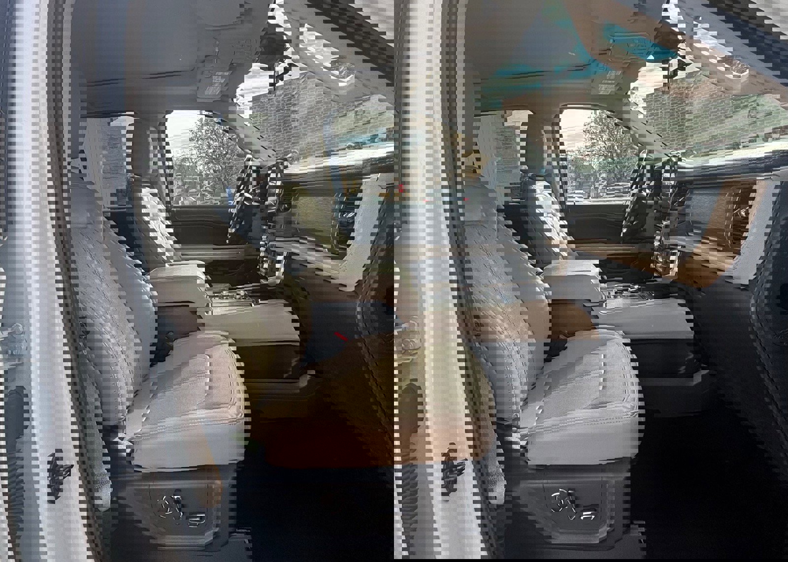 Certified 2023 Ford Expedition Max Limited image 33