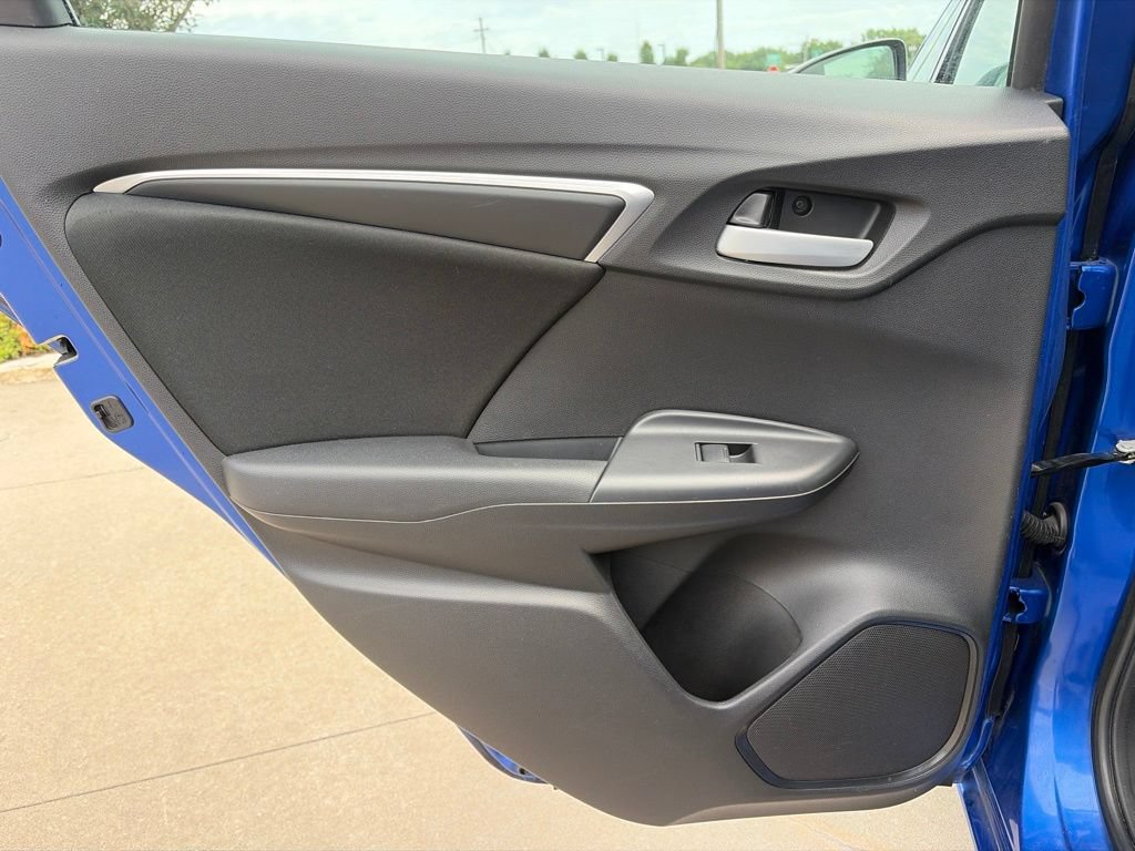Used 2018 Honda Fit LX image 32