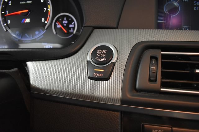 Used 2013 BMW M5 RWD image 19