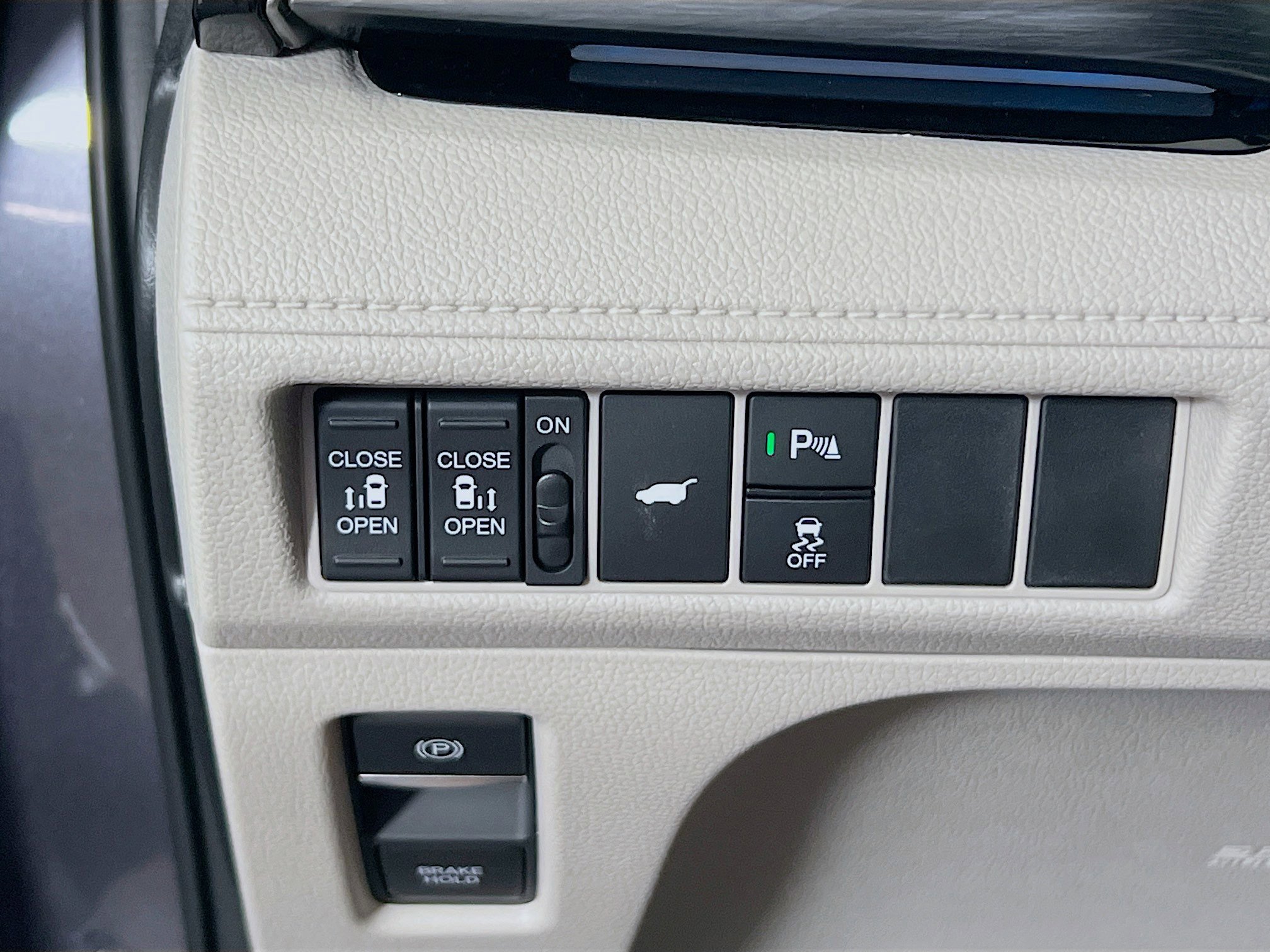New 2026 Honda Odyssey Elite image 9