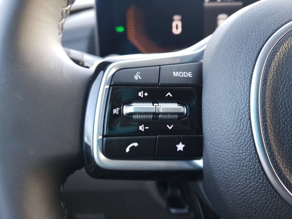 New 2026 Kia Carnival LXS FWD image 13